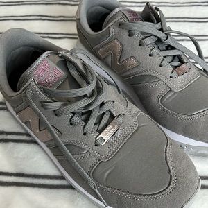 New Balance Sneakers 420 Sz 8